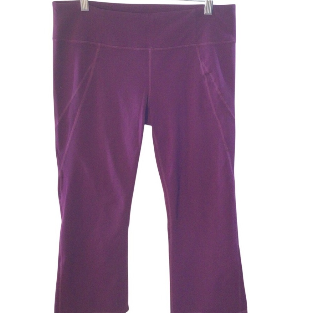 SALE Women's Athleta‎ Purple Cropped Slit Leg Athletic Leggings Size Large